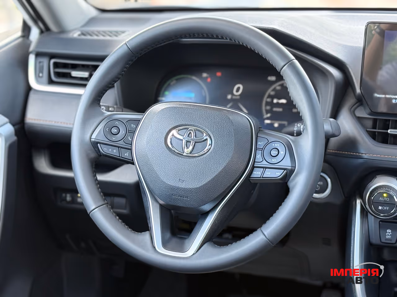 Toyota RAV4 - фото 14