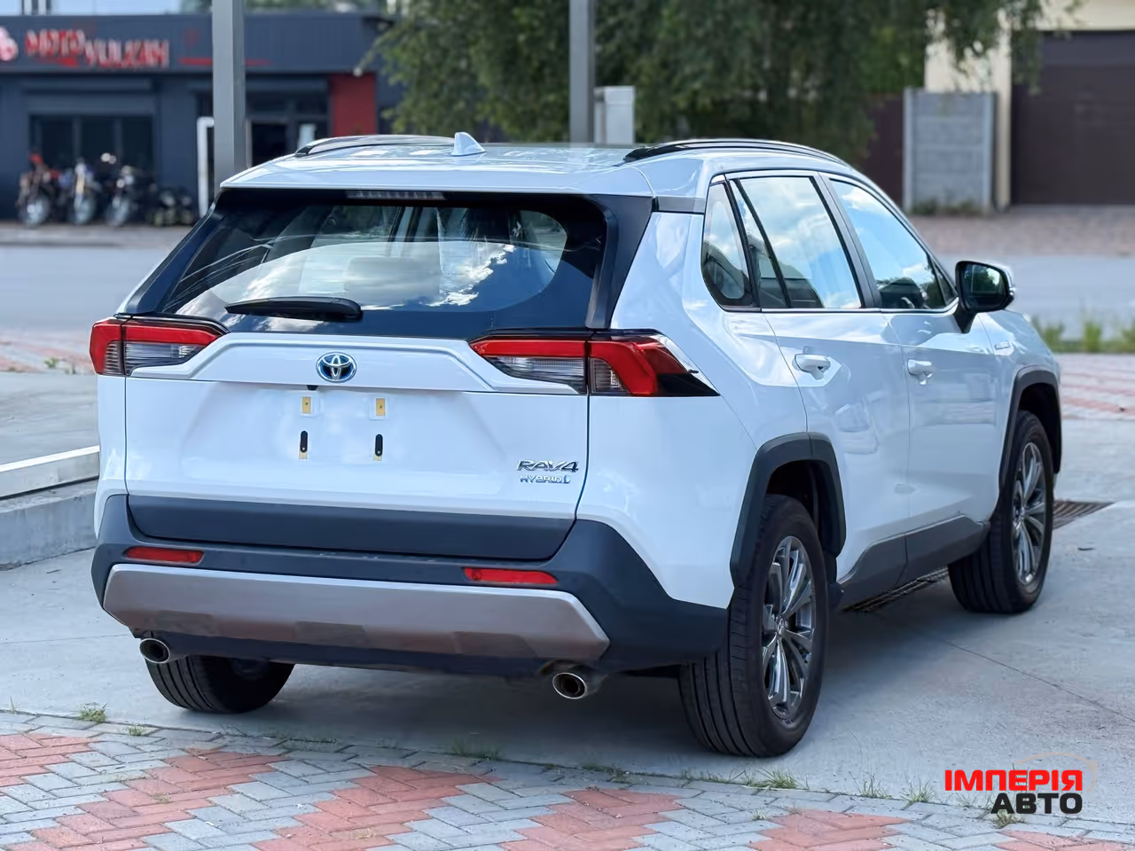 Toyota RAV4 - фото 6