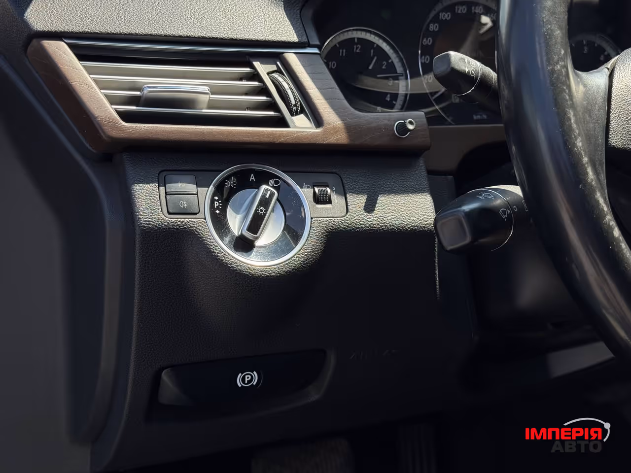 Mercedes-Benz E-Класс - фото 36