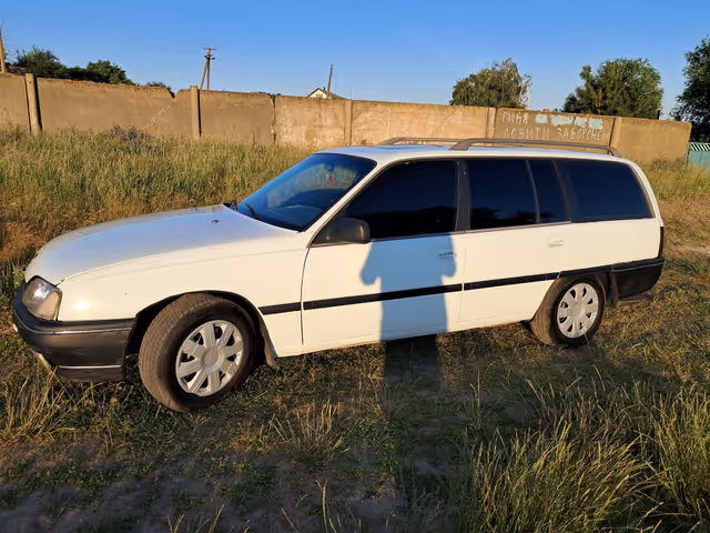 Opel Omega - фото 4