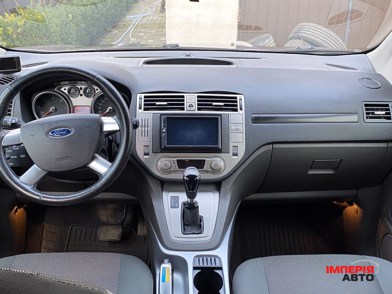 Ford Kuga - фото 8