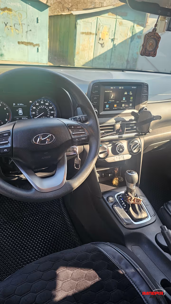 Hyundai Kona - фото 8