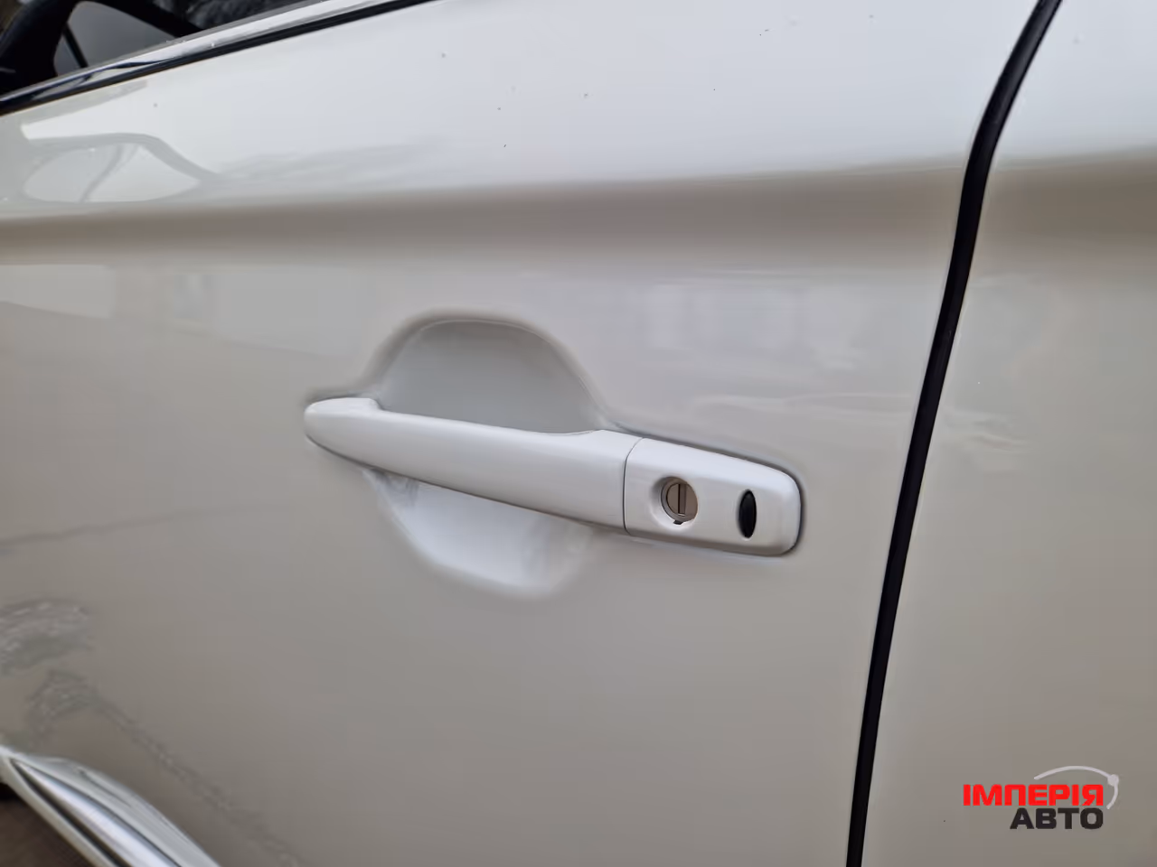 Mitsubishi Outlander - фото 13