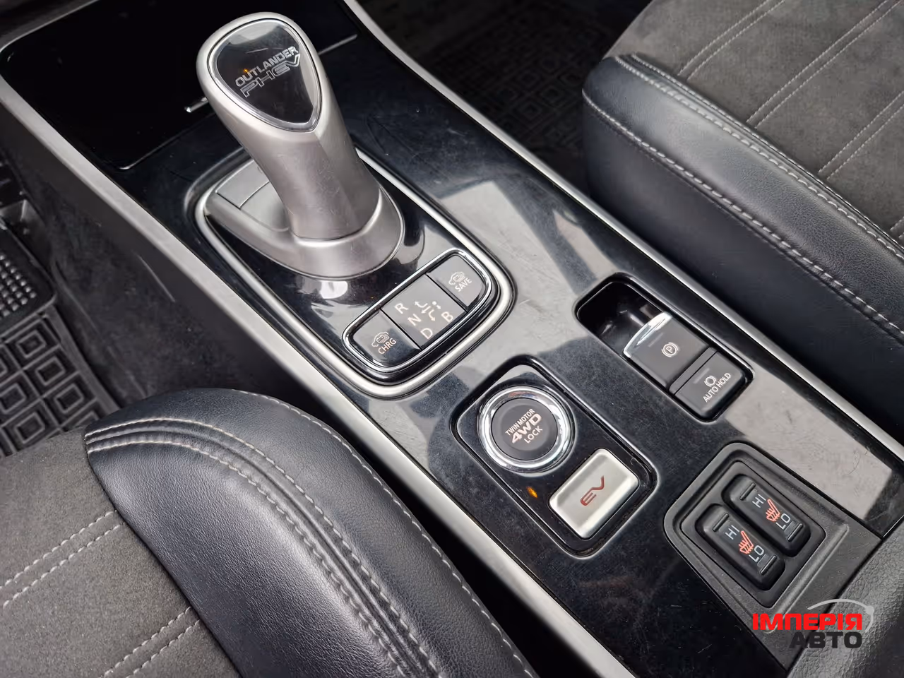 Mitsubishi Outlander - фото 26