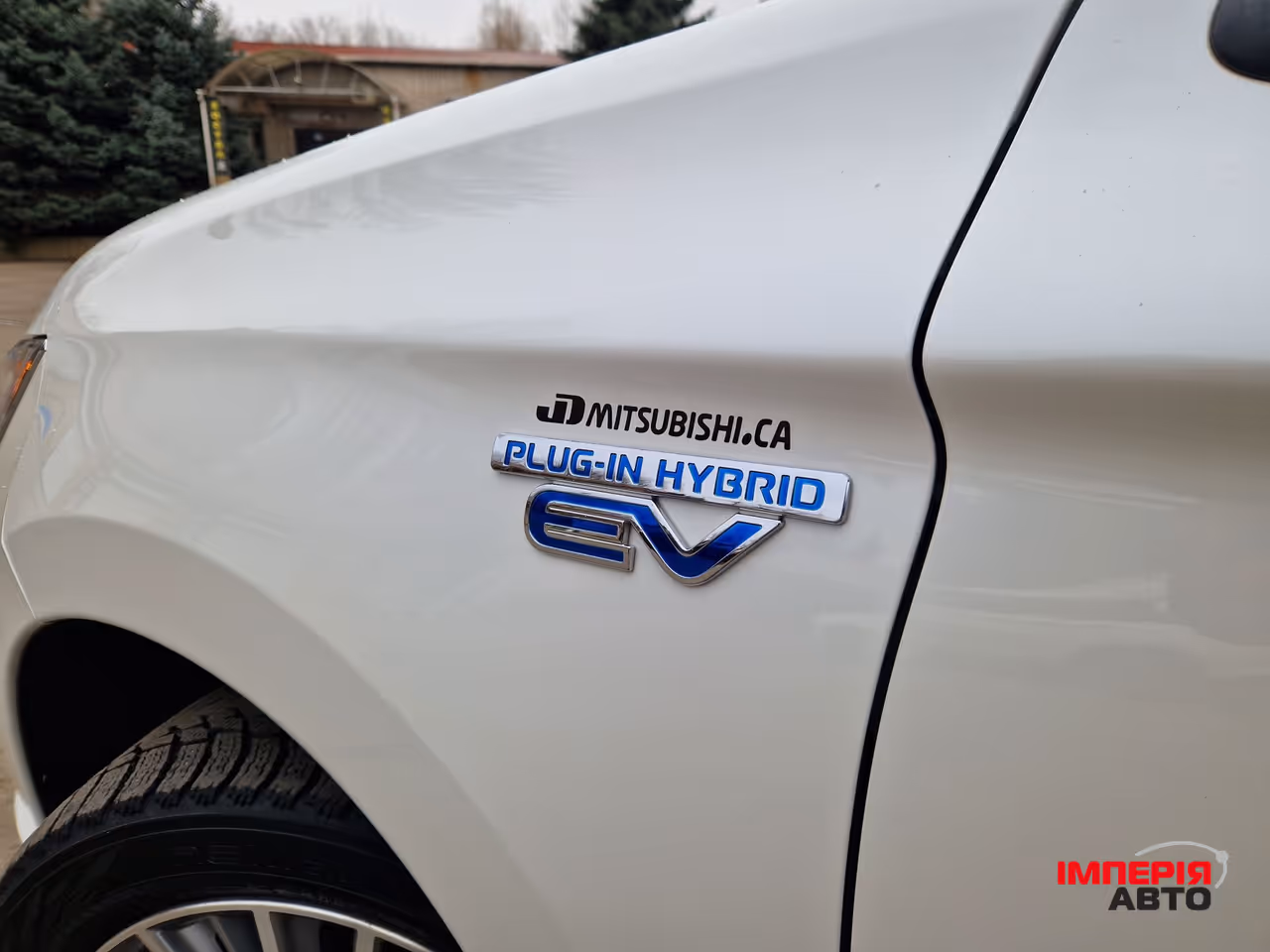 Mitsubishi Outlander - фото 12