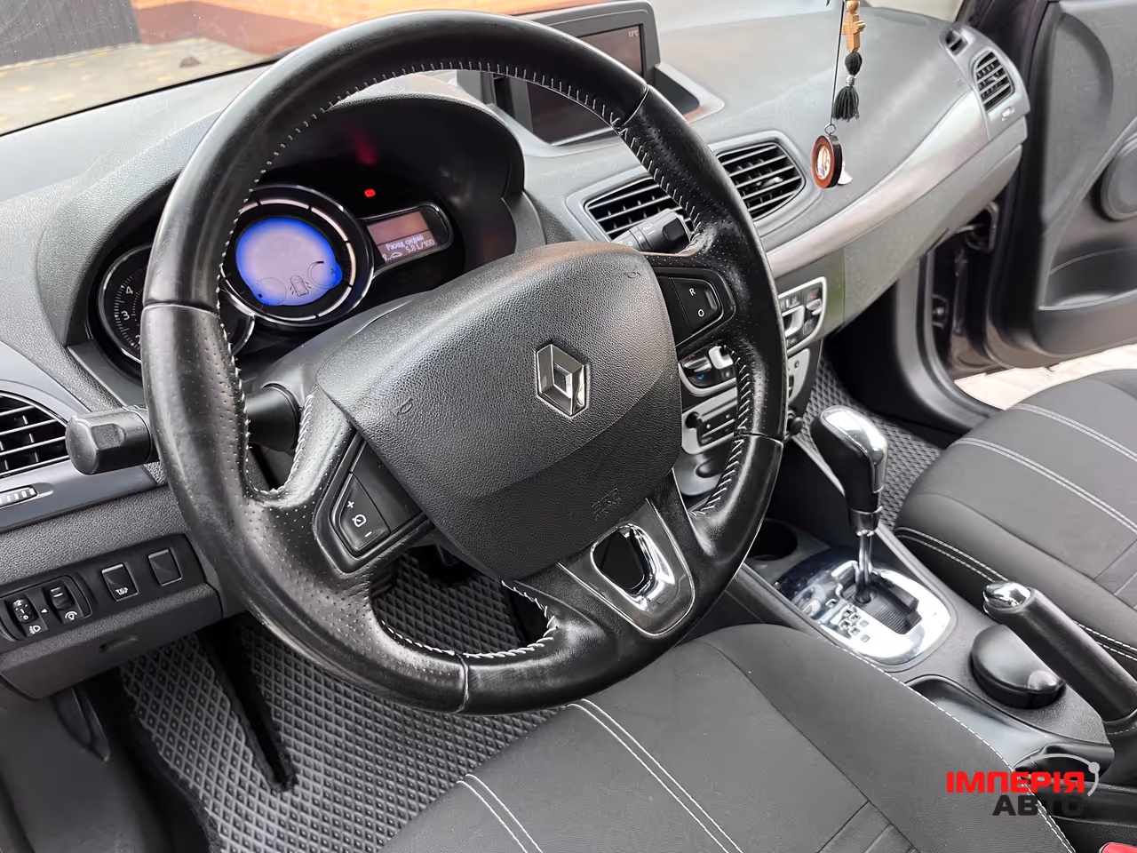 Renault Megane - фото 13