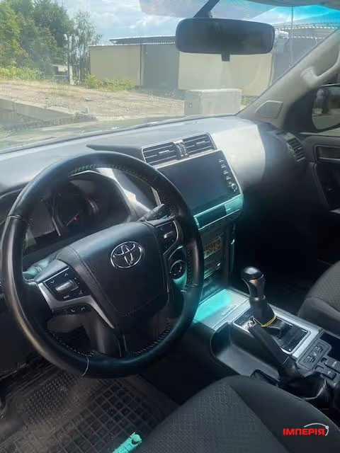 Toyota Land Cruiser Prado - фото 4
