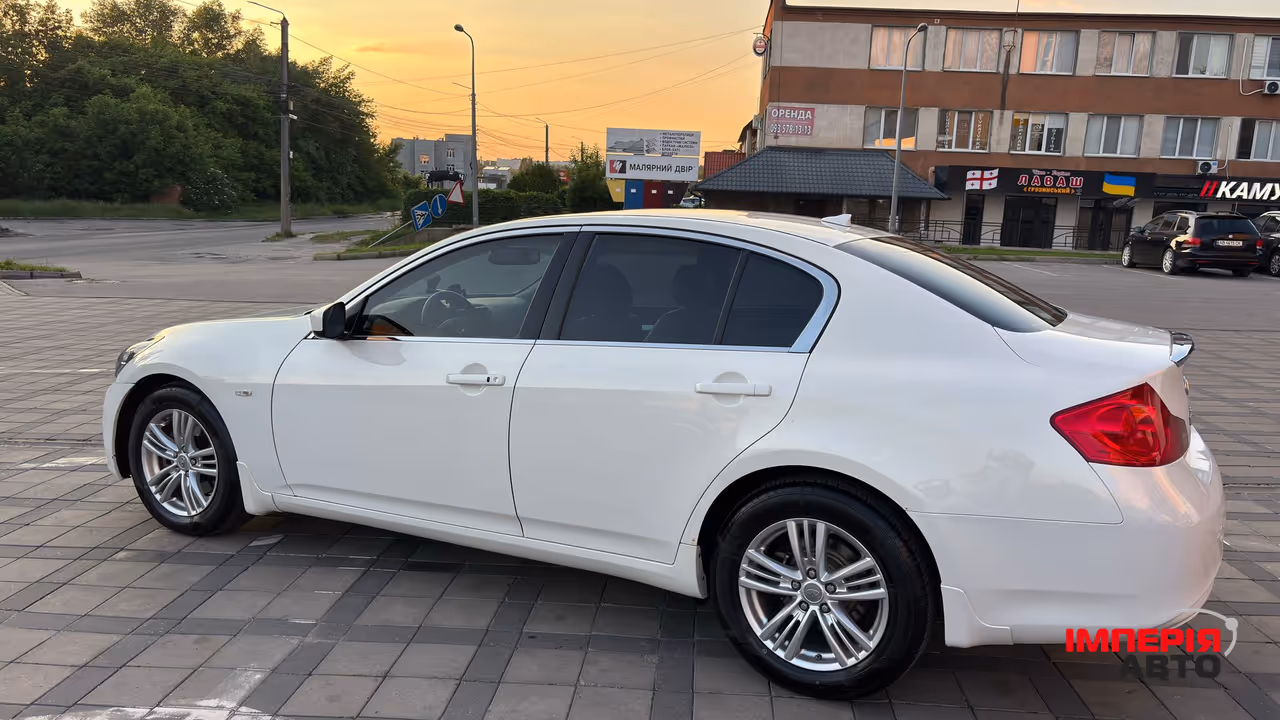 Infiniti G - фото 19