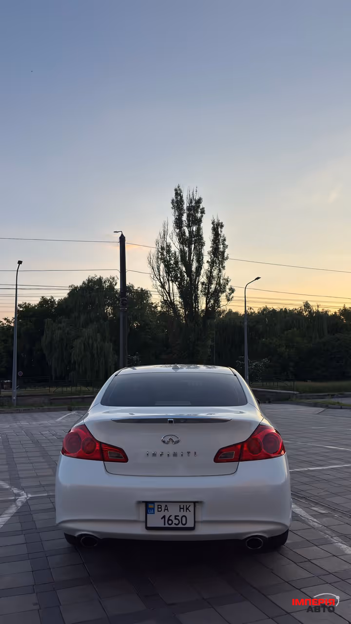 Infiniti G - фото 20
