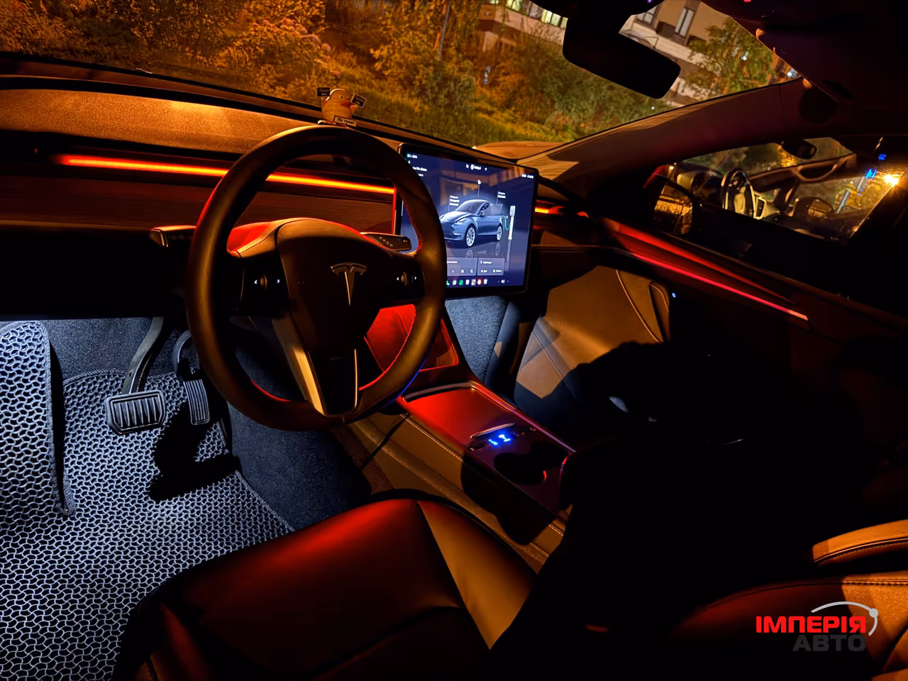 Tesla Model Y - фото 39