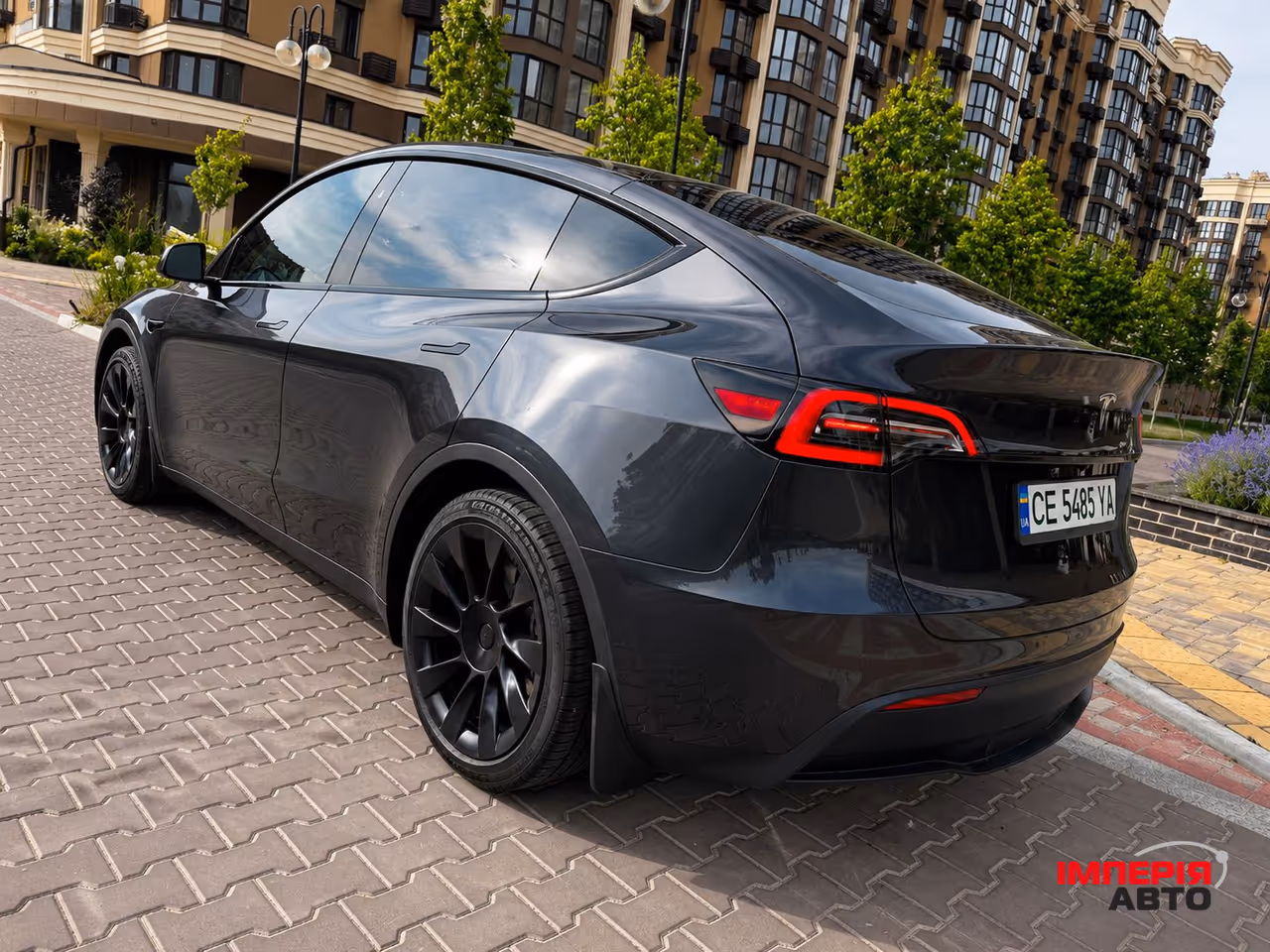 Tesla Model Y - фото 3