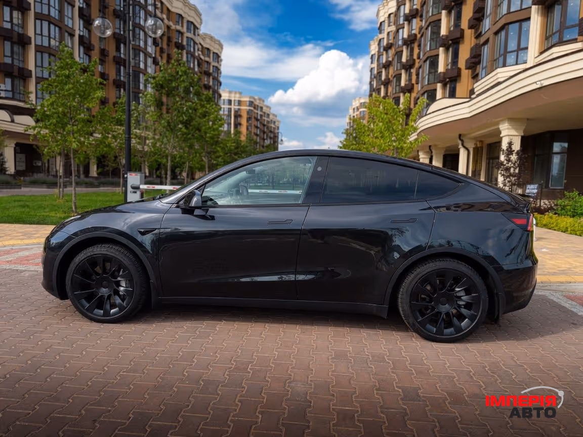 Tesla Model Y - фото 13