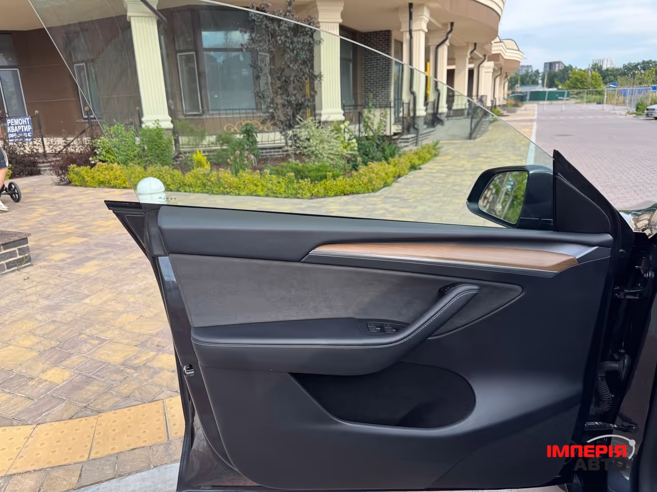 Tesla Model Y - фото 26