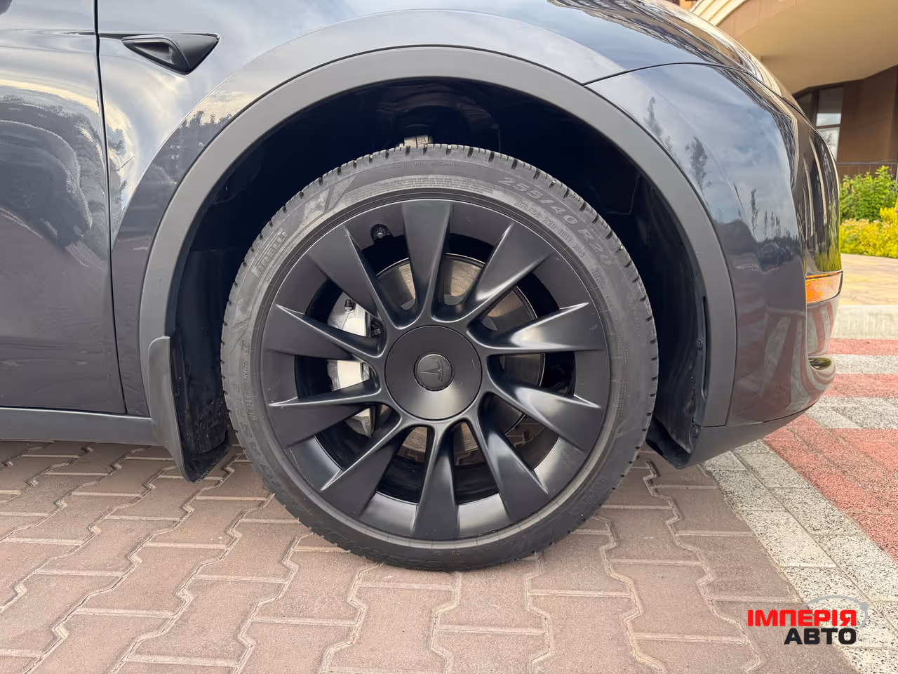Tesla Model Y - фото 35