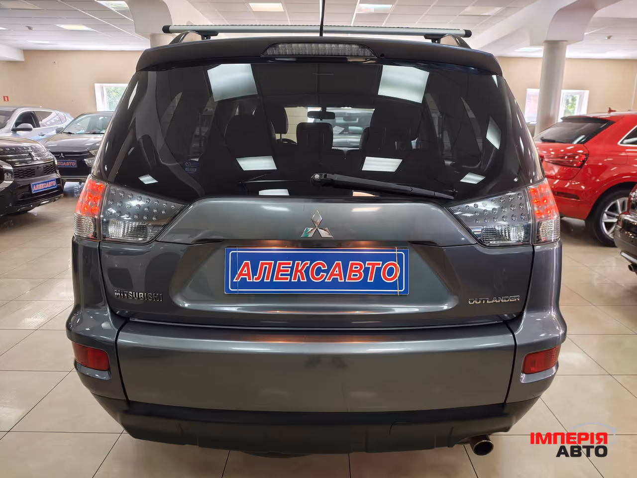 Mitsubishi Outlander - фото 7