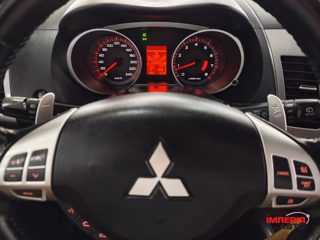 Mitsubishi Outlander - фото 16