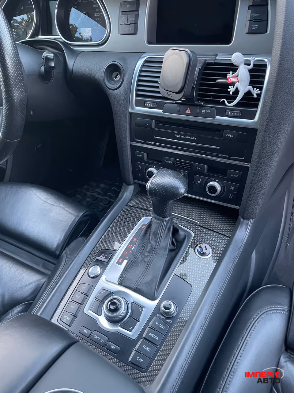 Audi Q7 - фото 8
