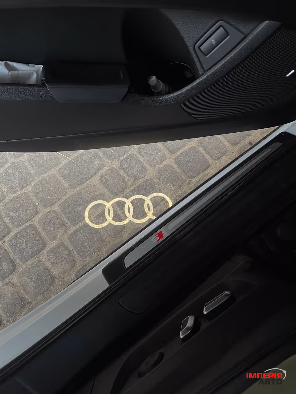 Audi Q7 - фото 13