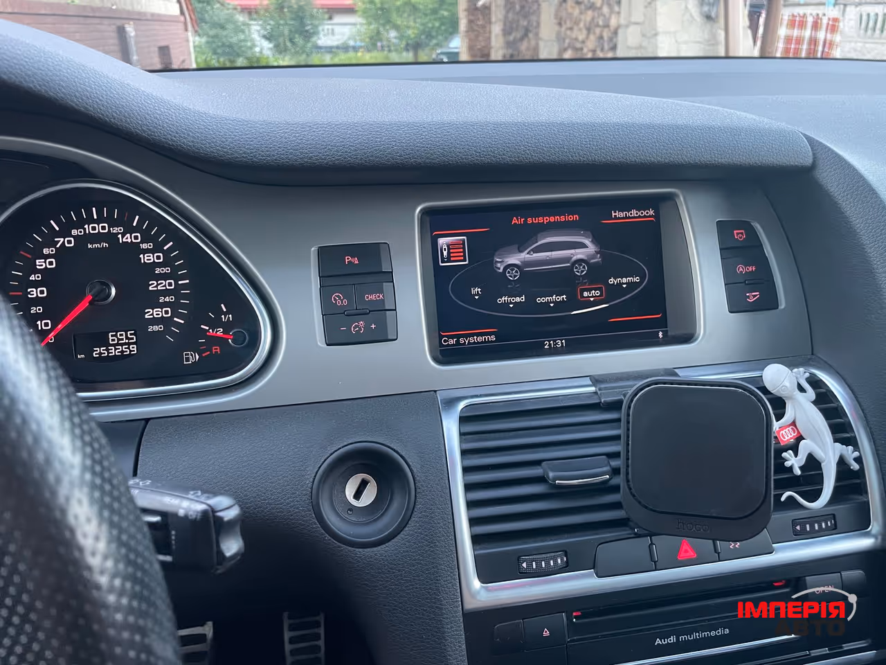 Audi Q7 - фото 6