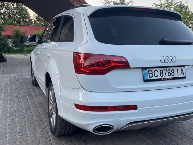Audi Q7 - фото 3