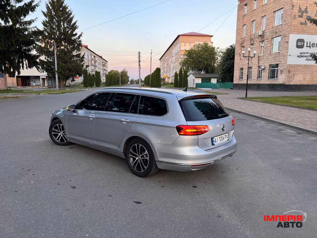 Volkswagen Passat - фото 6