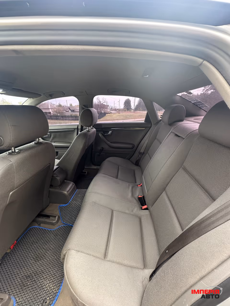 Audi A4 - фото 9