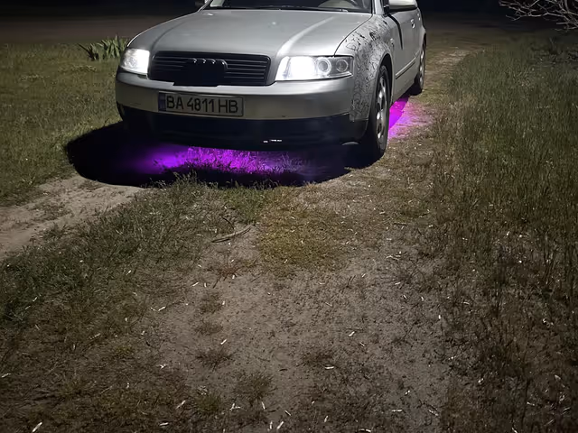 Audi A4 - фото 1