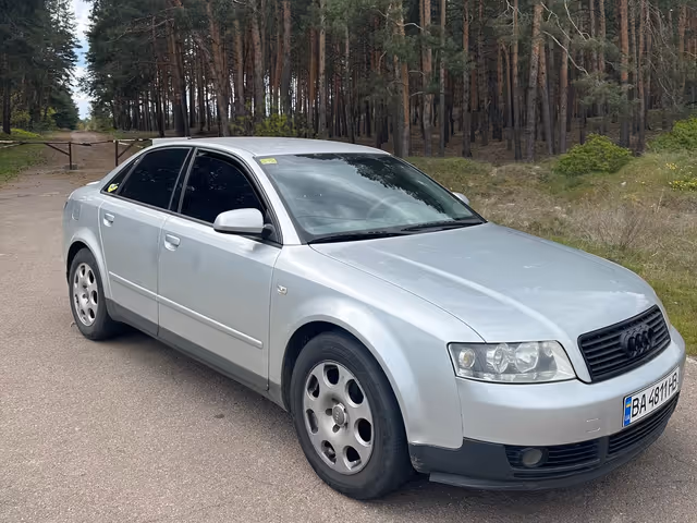 Audi A4 - фото 3