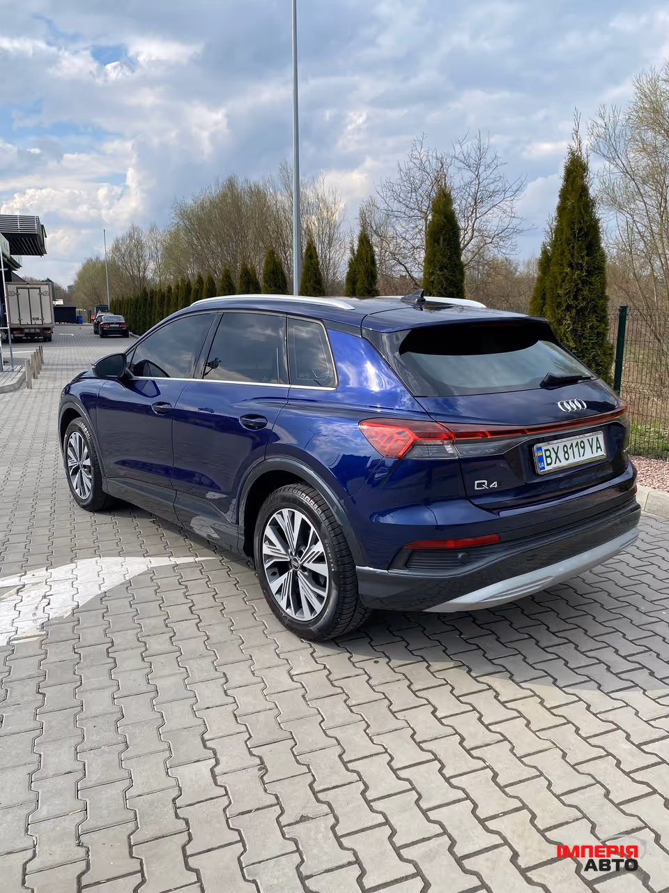 Audi Q4 e-tron - фото 4