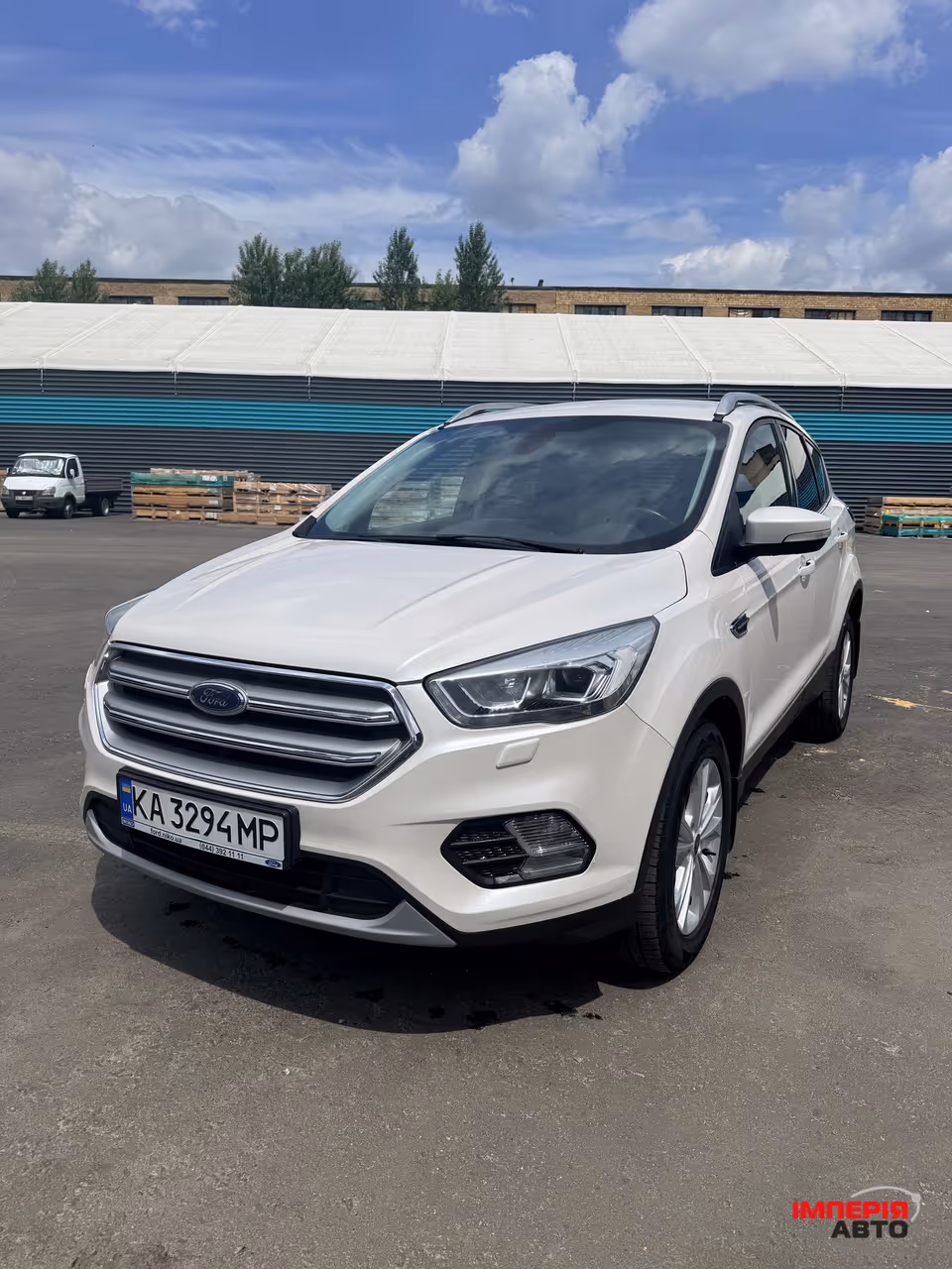 Ford Kuga - фото 1