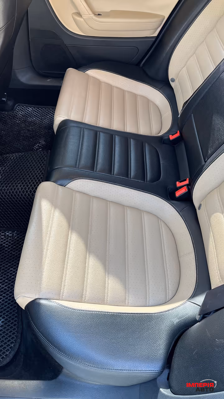 Volkswagen Passat CC - фото 13