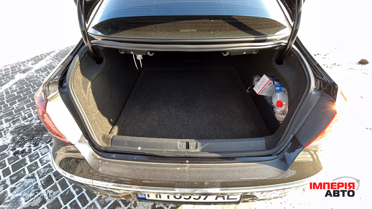 Volkswagen Passat CC - фото 3