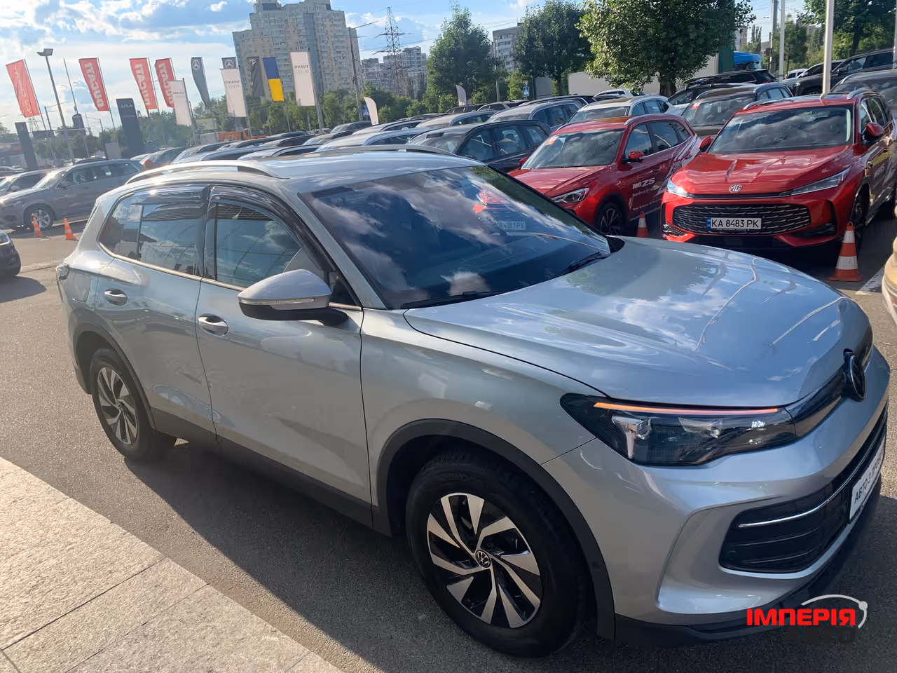 Volkswagen Tiguan - фото 4