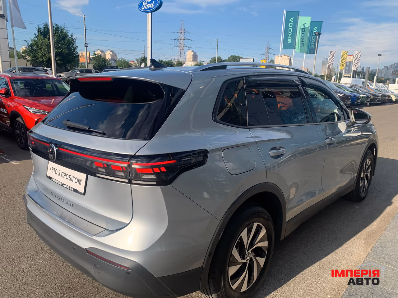 Volkswagen Tiguan - фото 6