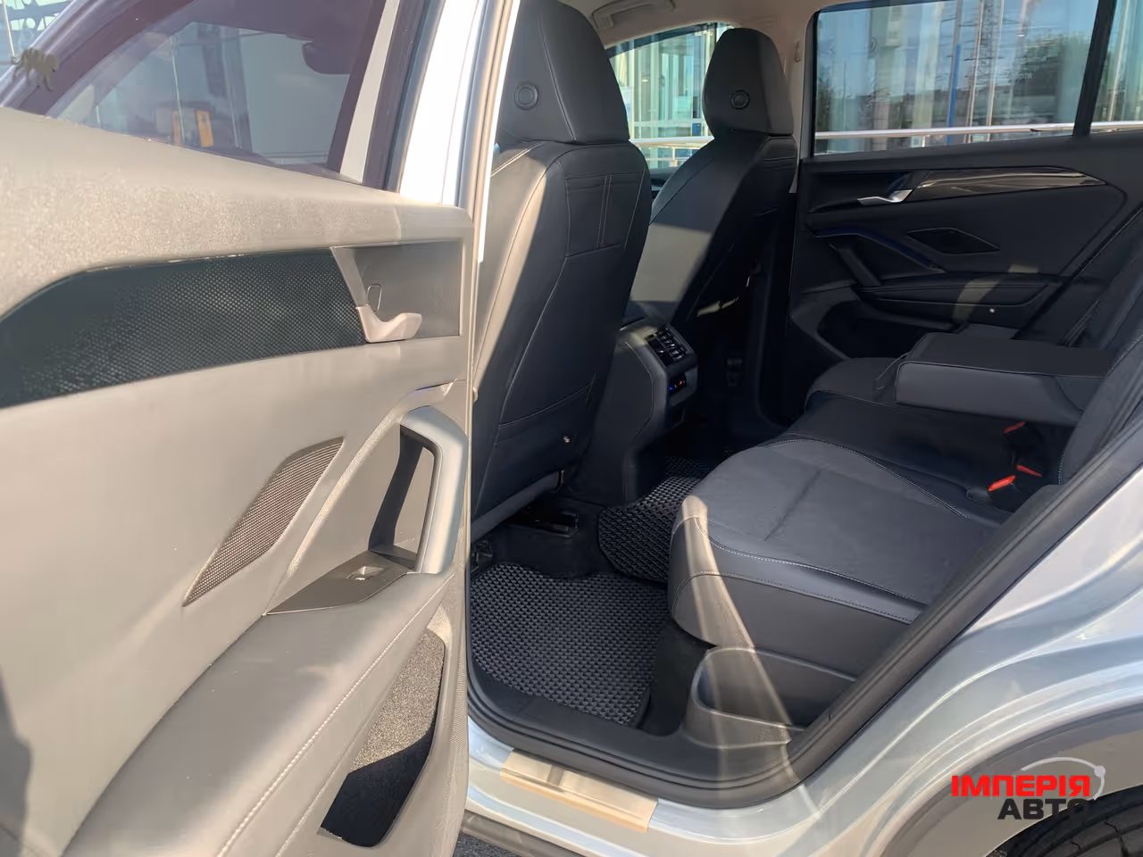 Volkswagen Tiguan - фото 23