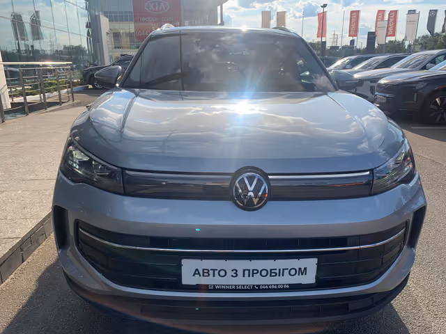 Volkswagen Tiguan - фото 3