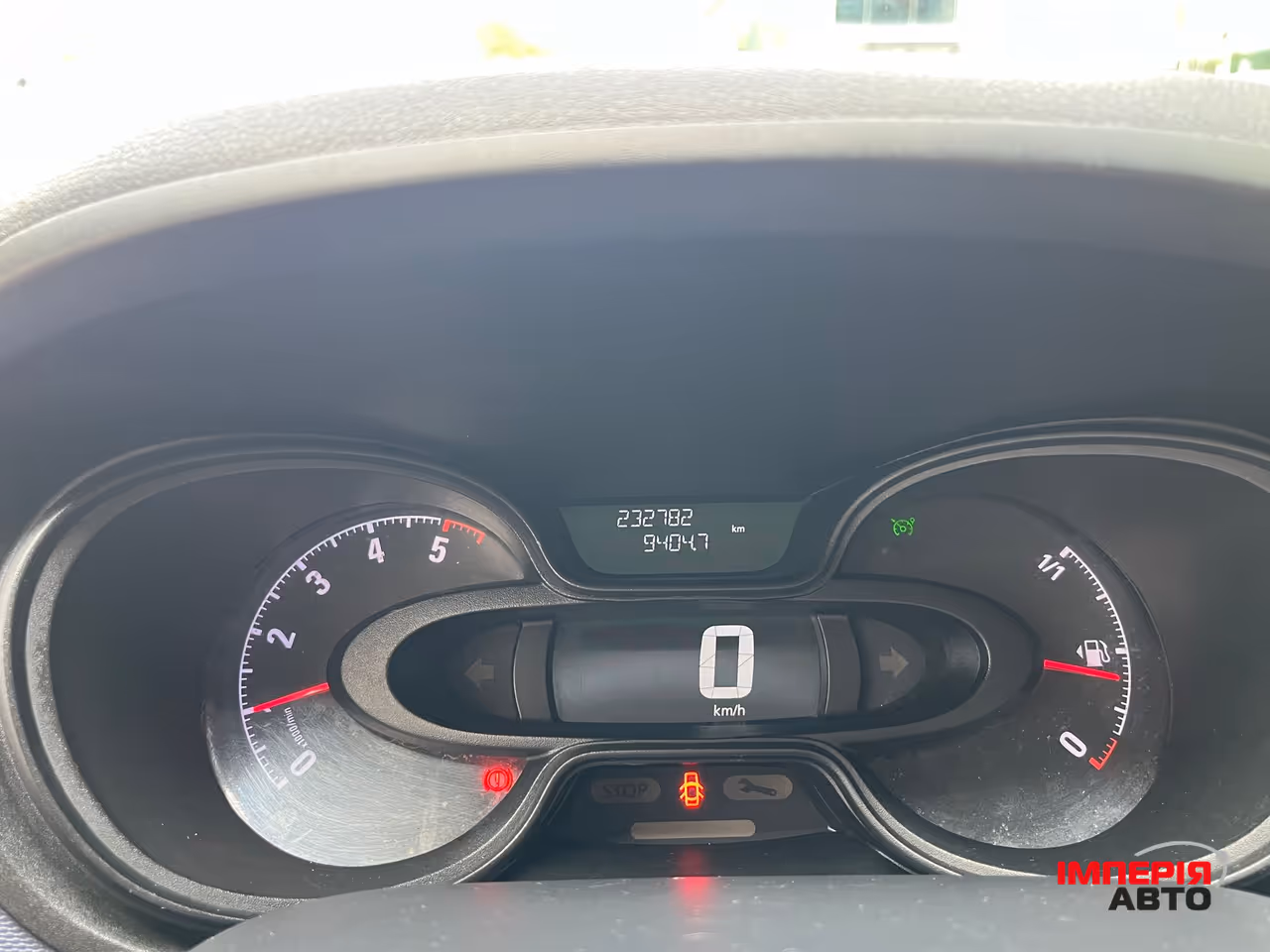 Opel Vivaro - фото 24