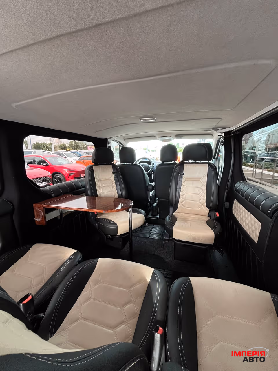 Opel Vivaro - фото 12