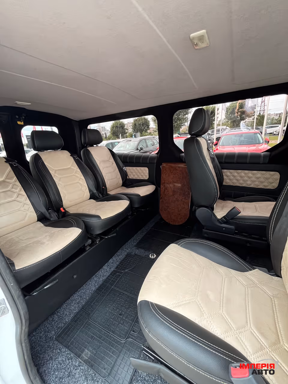 Opel Vivaro - фото 16