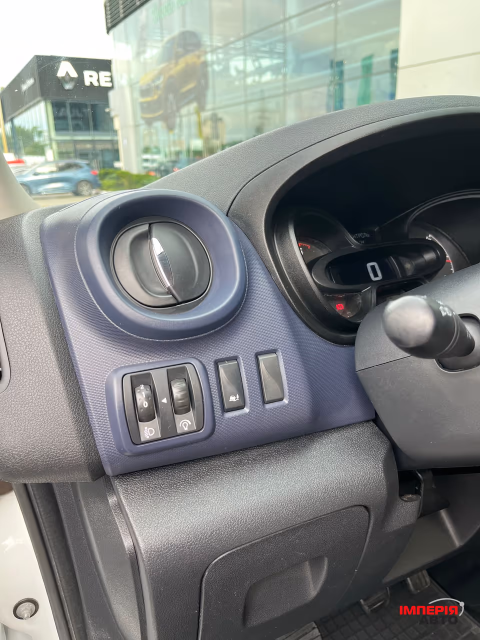 Opel Vivaro - фото 19