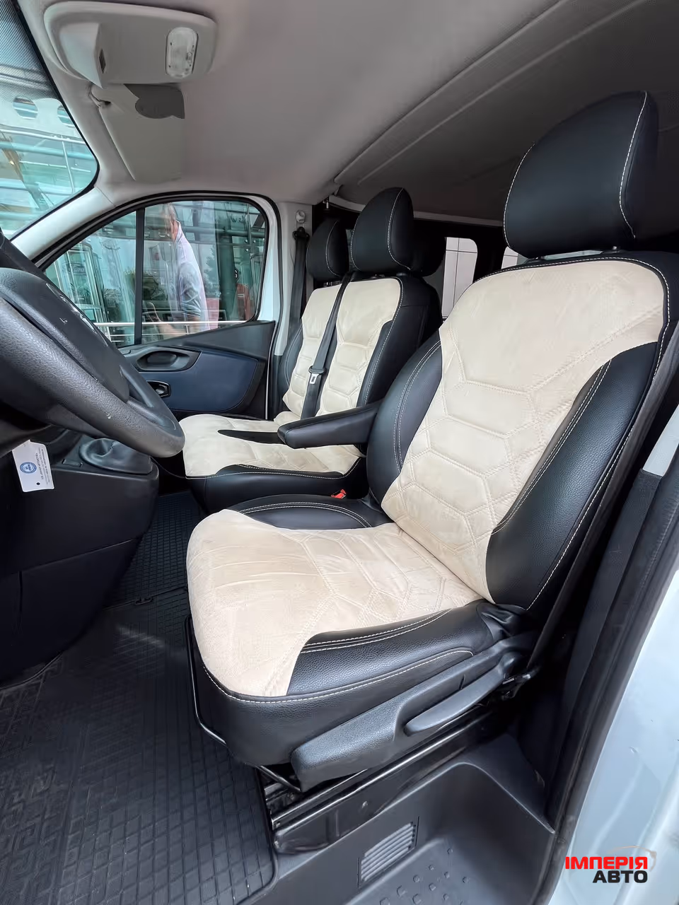 Opel Vivaro - фото 22