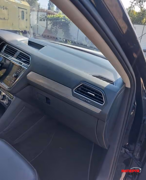 Volkswagen Tiguan - фото 19