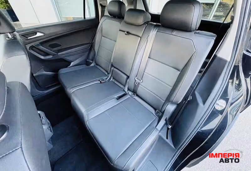 Volkswagen Tiguan - фото 8
