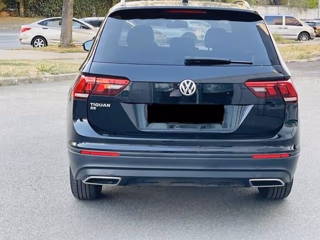 Volkswagen Tiguan - фото 3