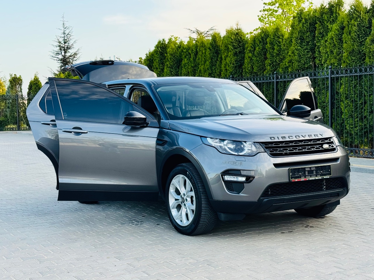 Land Rover Discovery Sport - фото 8