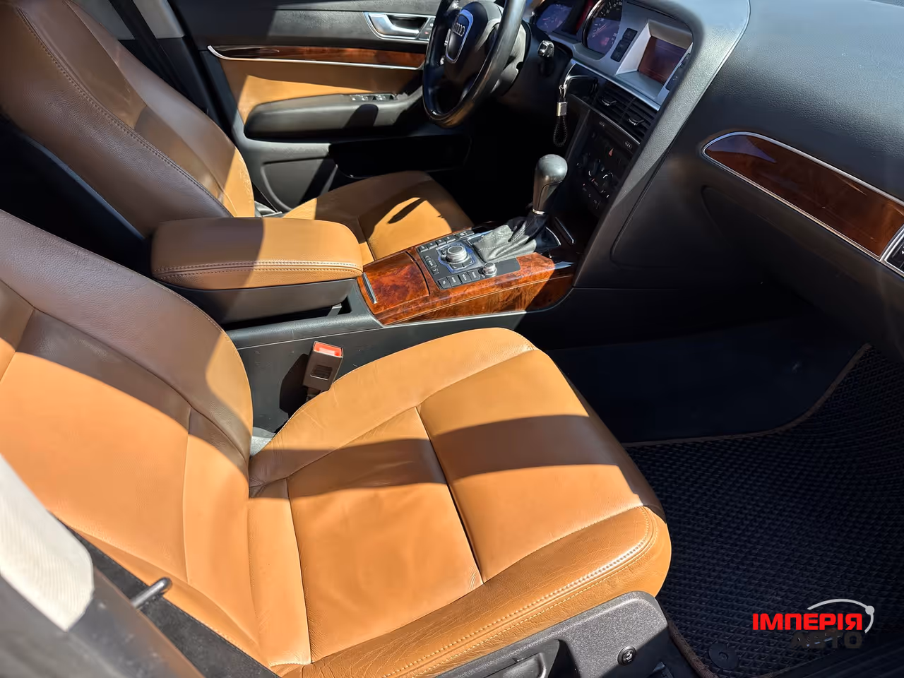 Audi A6 - фото 13