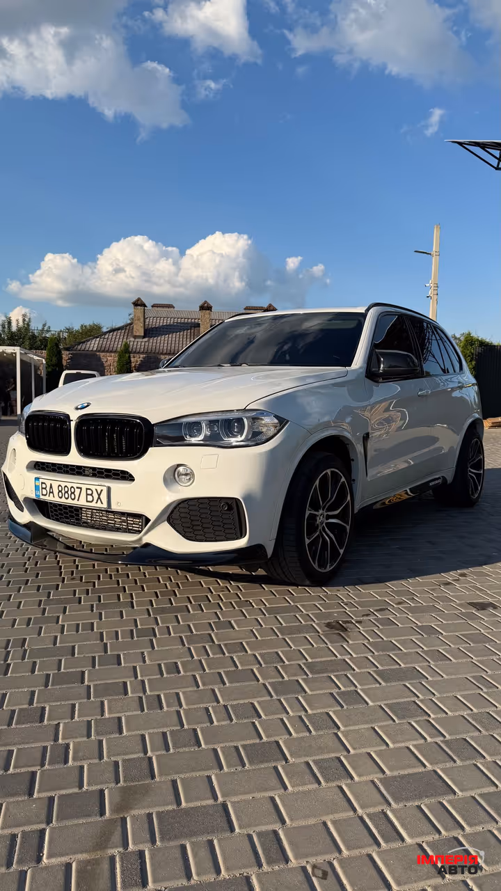 BMW X5 - фото 1