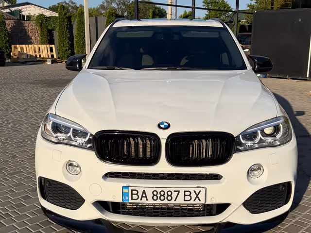 BMW X5 - фото 2