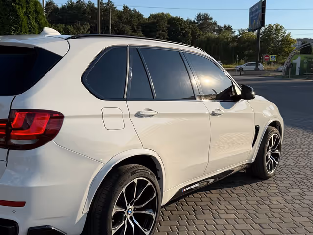 BMW X5 - фото 3