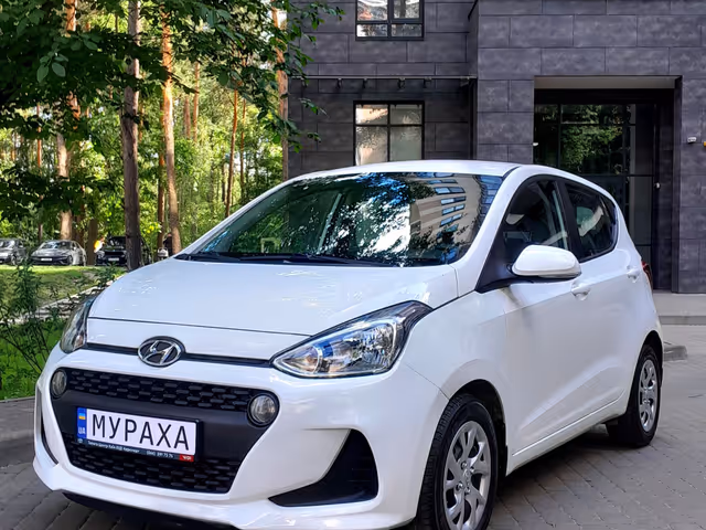 Hyundai i10 - фото 1
